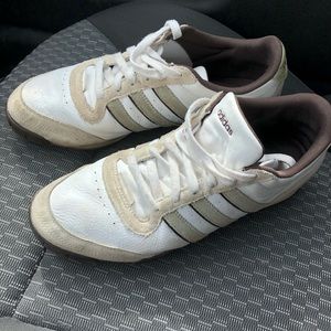 Adidas casual sneakers